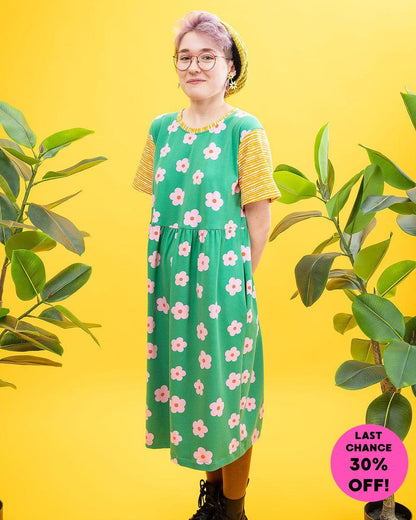The Retro Meadow Smock Dress-pinclothing.co.uk-pinclothing.co.uk