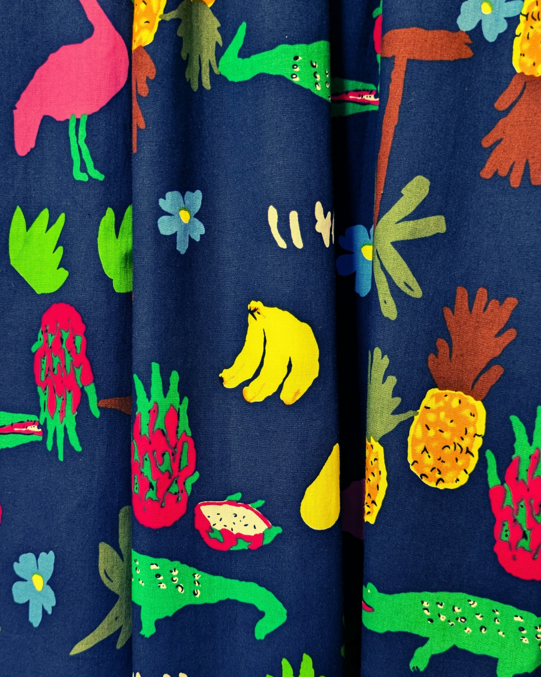 Navy Hawaii Pocket Skirt Size 8 - 10